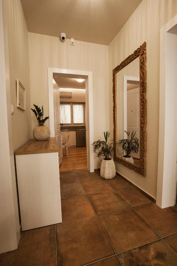 Lovely 1St Fl. Apt, With Balcony In Pagrati Athènes Extérieur photo