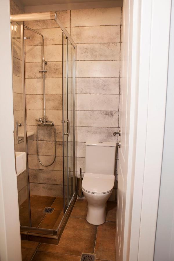 Lovely 1St Fl. Apt, With Balcony In Pagrati Athènes Extérieur photo